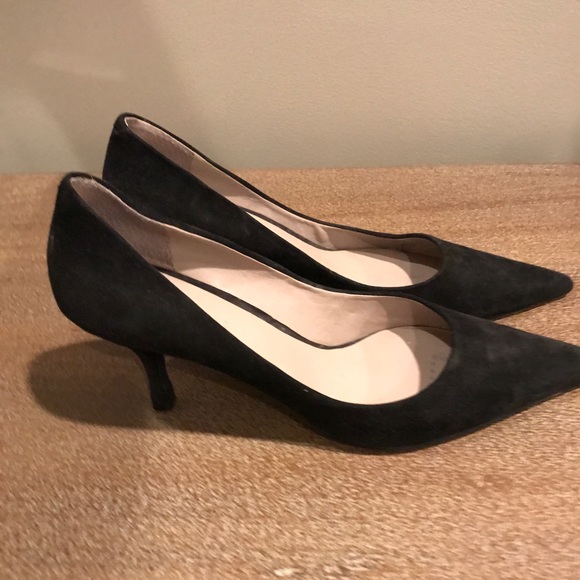 Suede Black Pumps - Picture 2 of 4
